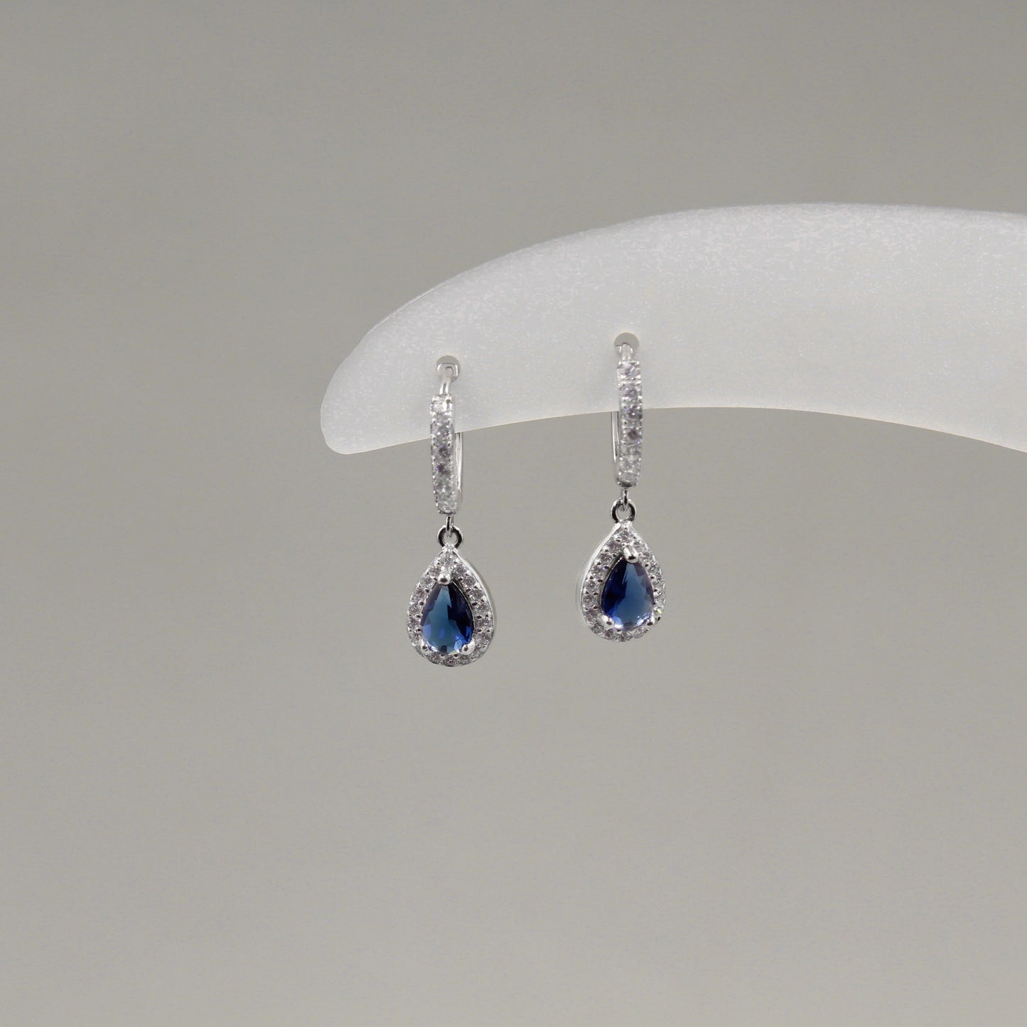 Huggie de gota azul P7014