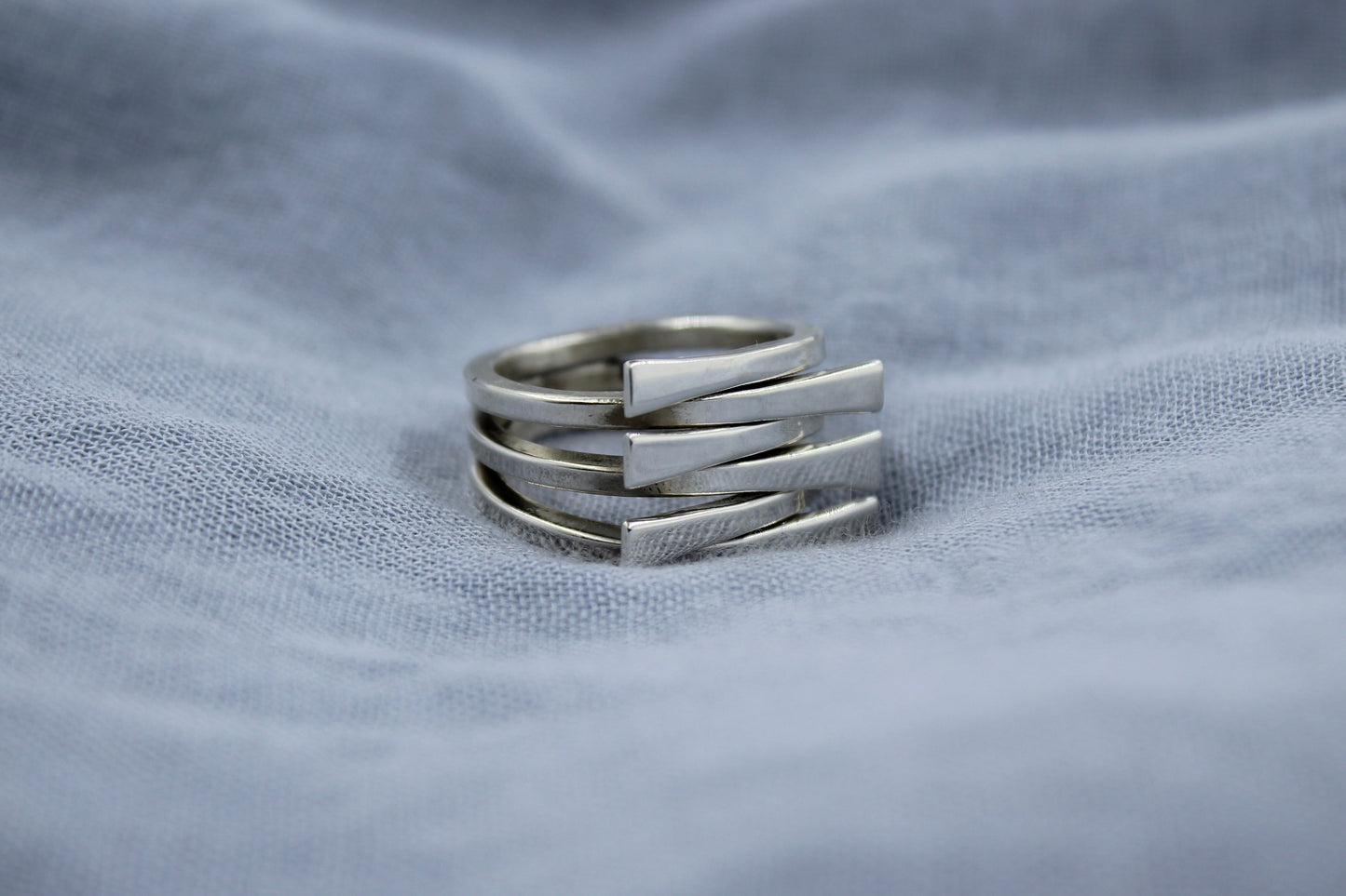 Anillo entrecruzado TA010