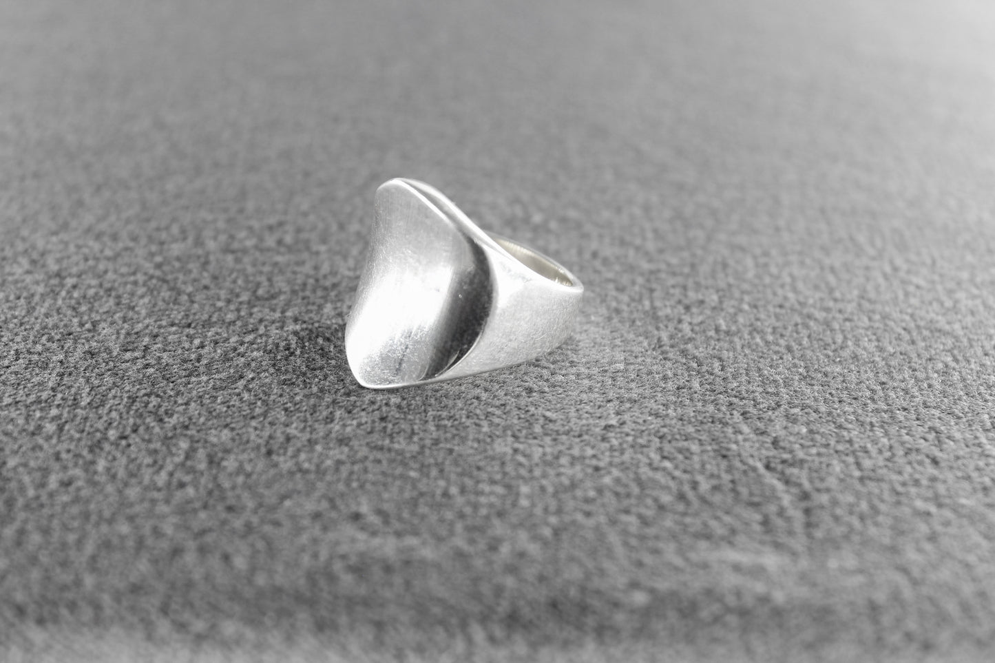ANILLO OVAL