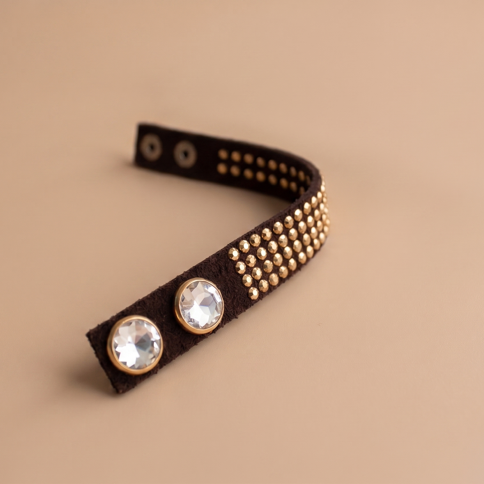 Brazalete Nocturno en Piel y Cristal Austriaco