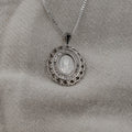 Colgante Virgen de Guadalupe Plata 925 y Madre Perla - Borde Calado Barroco