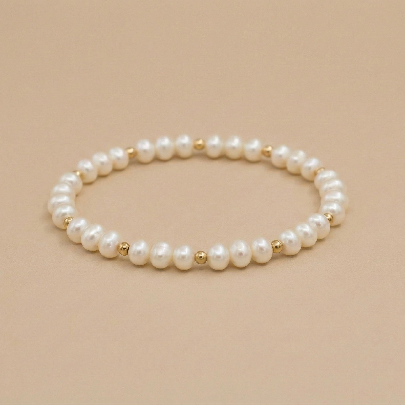 Pulsera de Perlas con Esferas de Gold-Filled