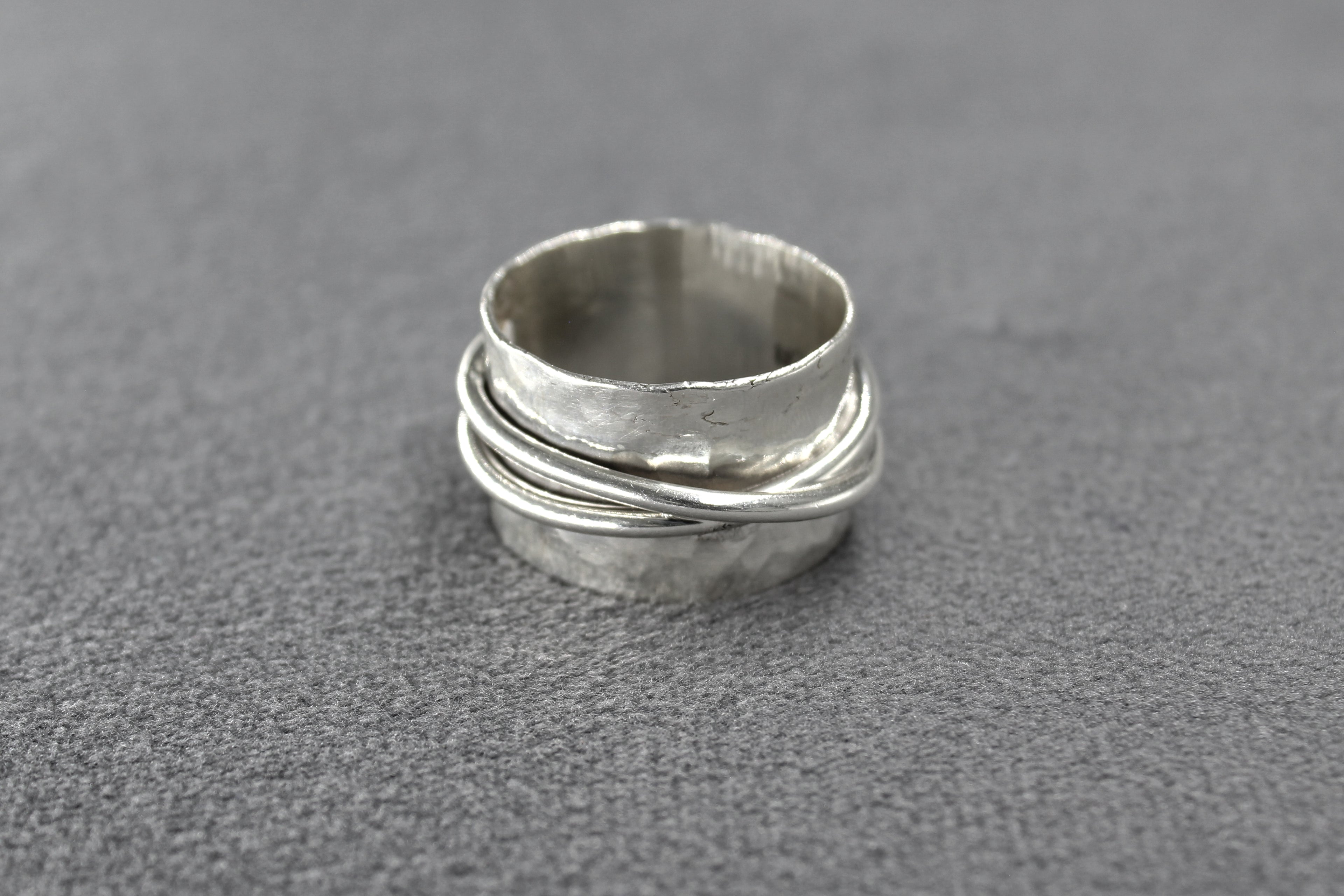 Anillo con lazo TA007