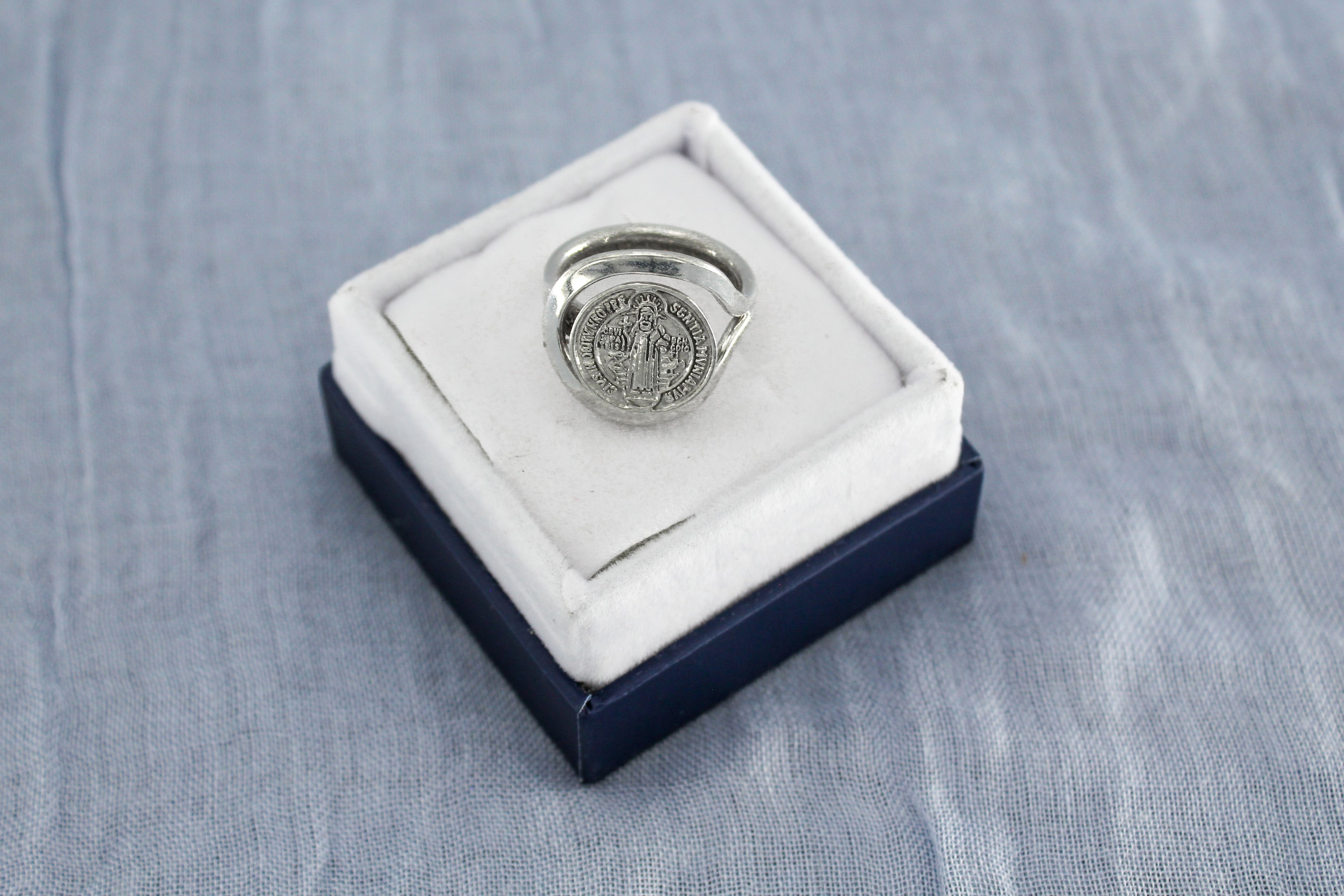 Anillo medalla de San Benito TA025