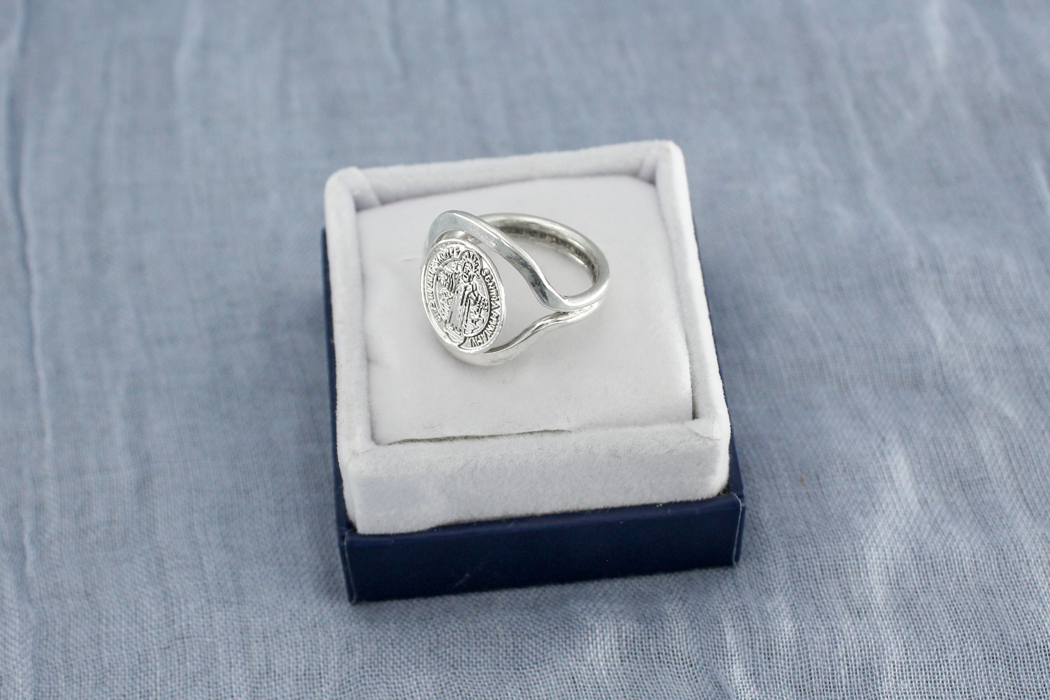 Anillo medalla de San Benito TA025